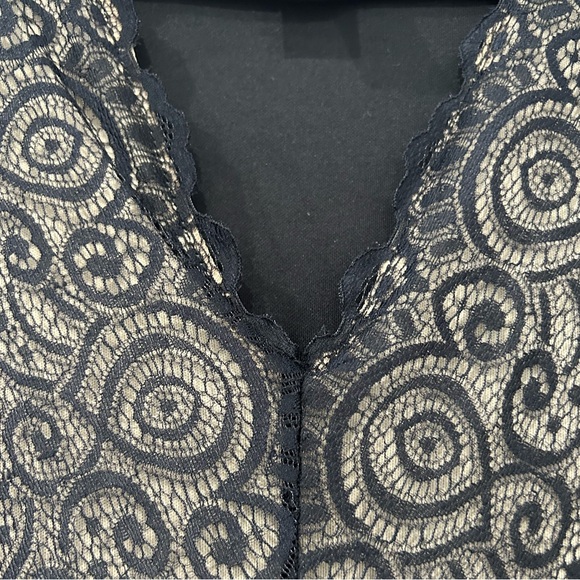 GORGEOUS MEDIUM BLACK LACE DRESS FROM MIIN - Picture 4 of 6